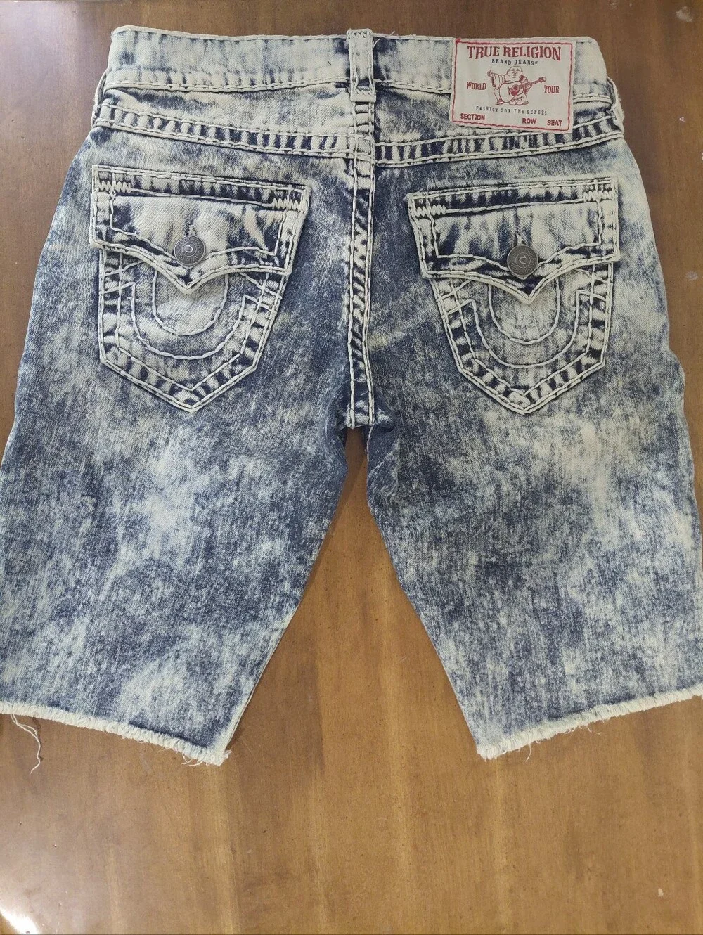 NWOT True Religion Size 28 Ricky Relaxed Straight Super Fray Shorts Flap Pocket
